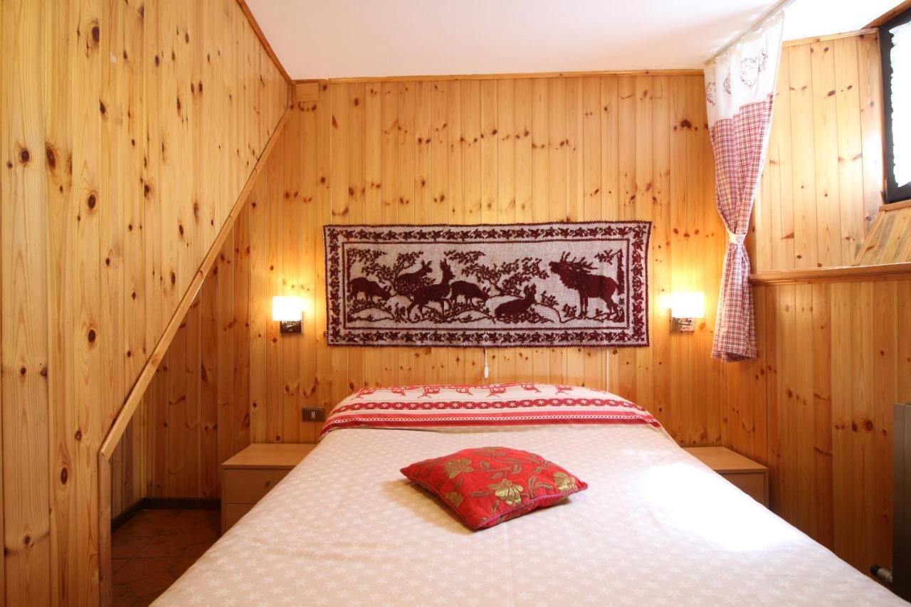 Lo Stambecco Holiday Apartment - Affitti Brevi Italia Brusson Extérieur photo